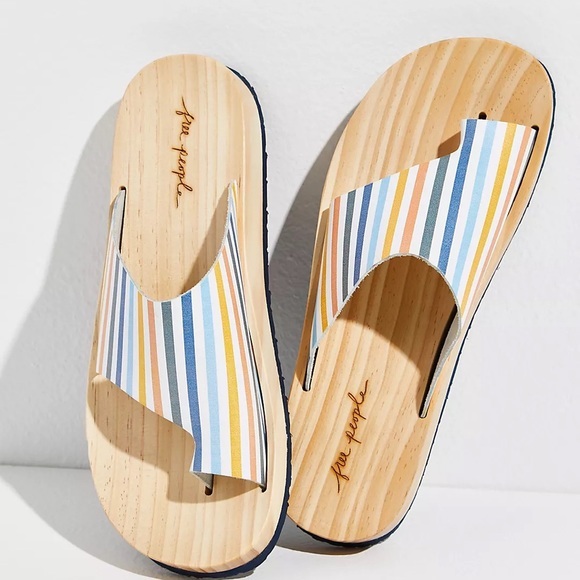 Free People Shoes - Free People-Woodlands Platform Clog Sandals